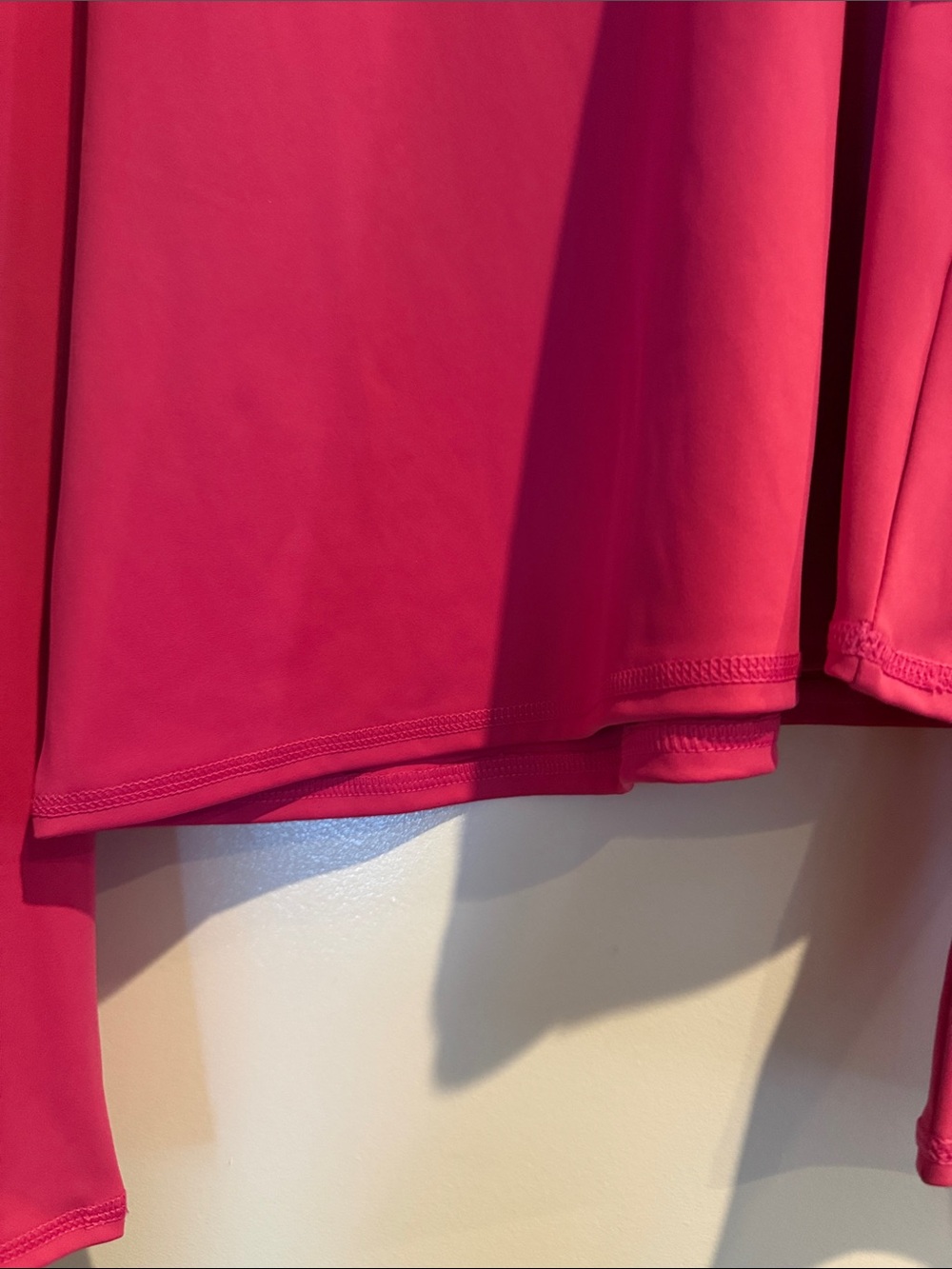 Women's NWT URBAN SAVAGE Hot Pink Ruffle Cold-Shoulder Top SIZE L - Picture 4 of 6